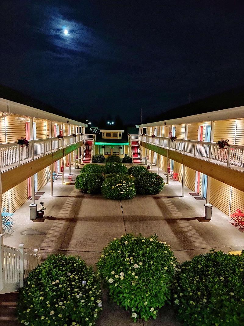 GuestHouse Enumclaw image