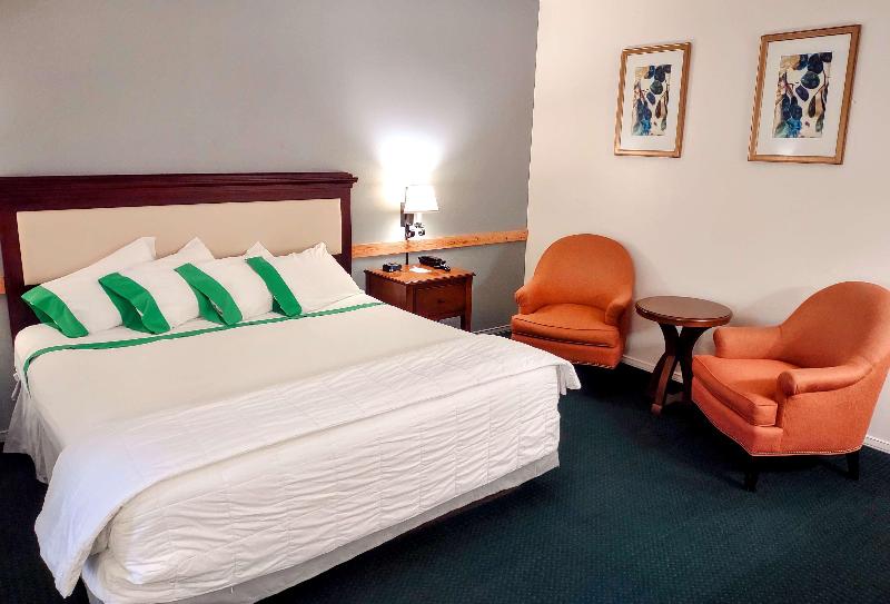 GuestHouse Enumclaw image