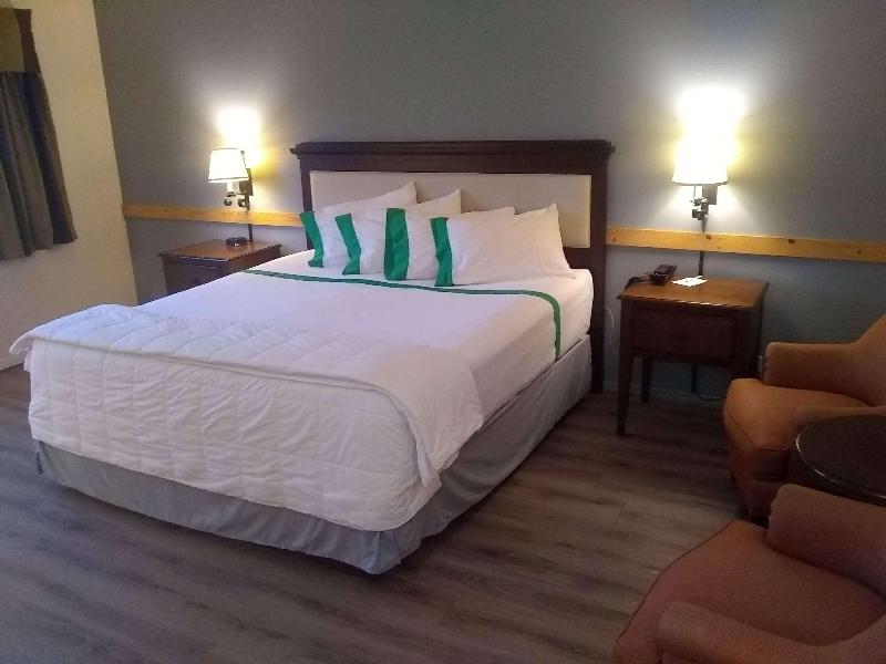 GuestHouse Enumclaw image