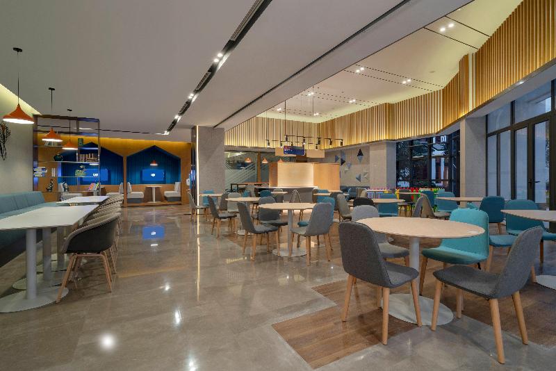 Holiday Inn Express Pinghu image