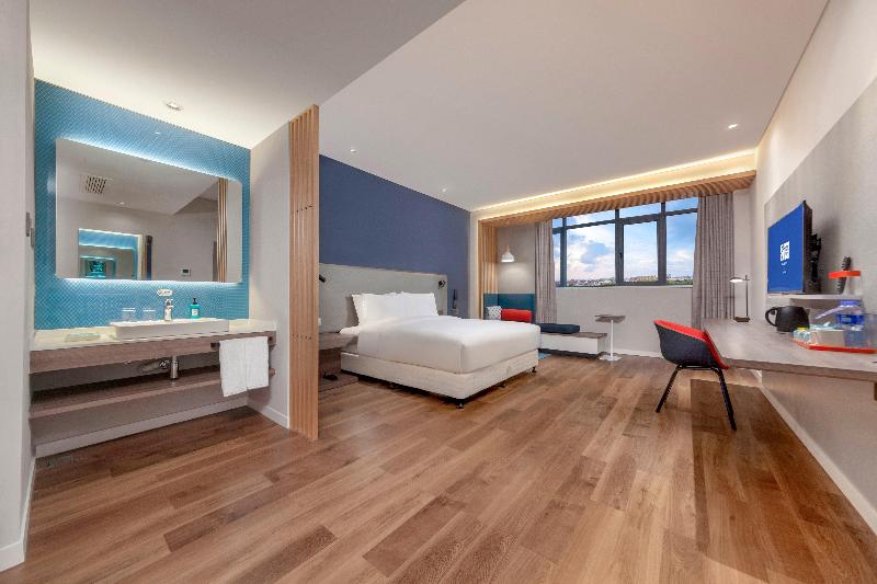 Holiday Inn Express Pinghu image