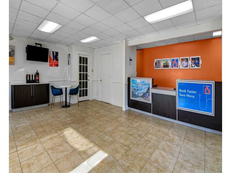 Motel 6 Atlanta, Ga image