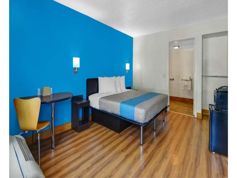 Motel 6 Atlanta, Ga image