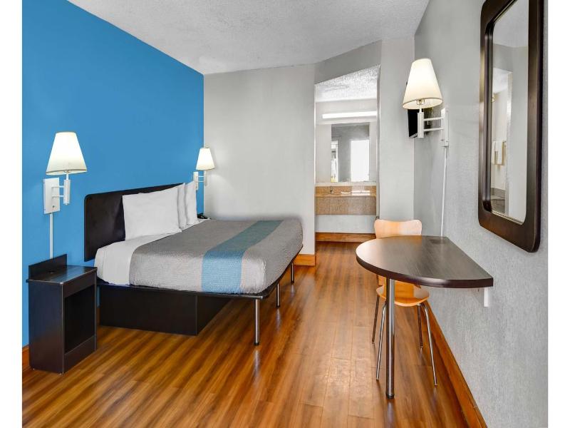 Motel 6 Atlanta, Ga image