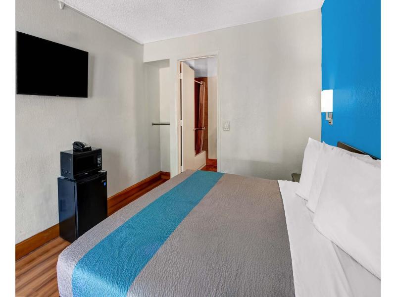 Motel 6 Atlanta, Ga image