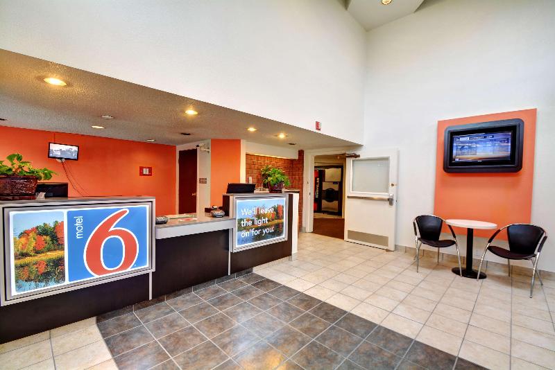 Motel 6 Newport, Ri image