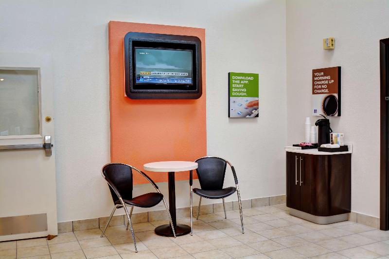Motel 6 Newport, Ri image