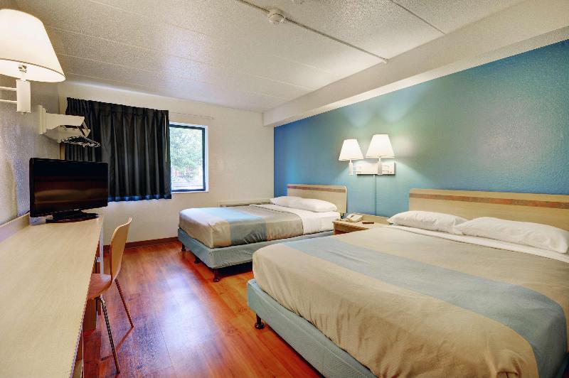 Motel 6 Newport, Ri image