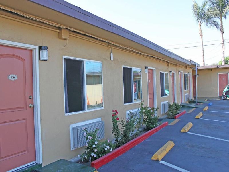 Royla Motel image