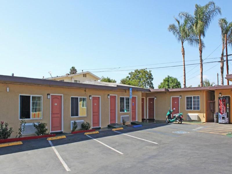 Royla Motel image