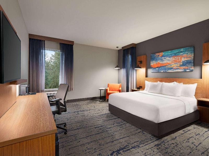 DOUBLE Accessible KING SIZE BED
