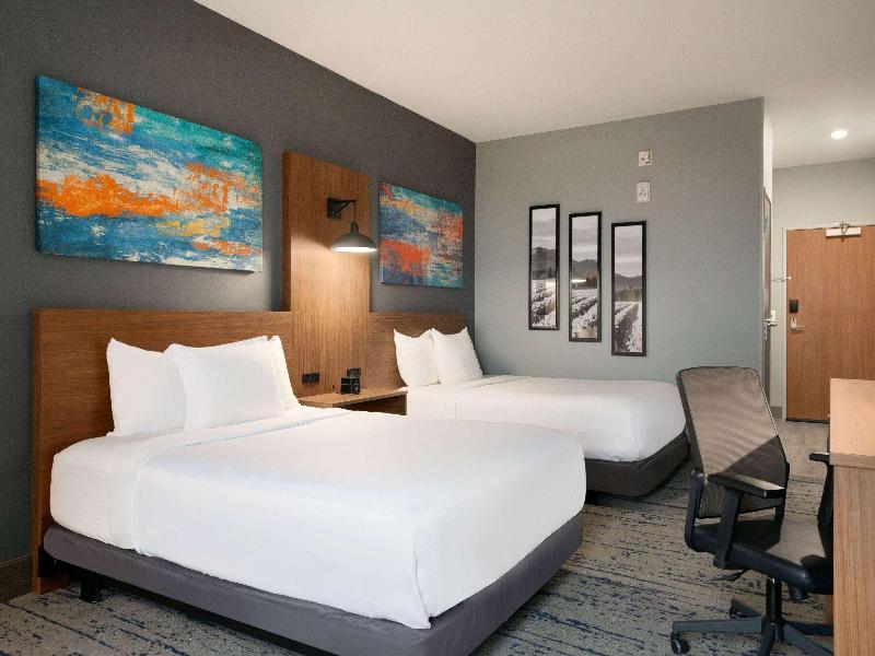 QUADRUPLE Accessible-Two Queen Beds