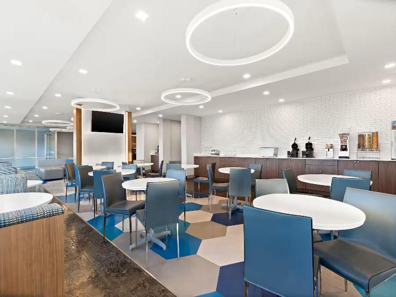 Holiday Inn Express Suites George Quincy South IHG image