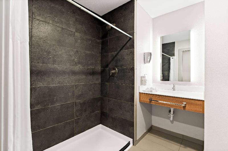 Holiday Inn Express Suites George Quincy South IHG image
