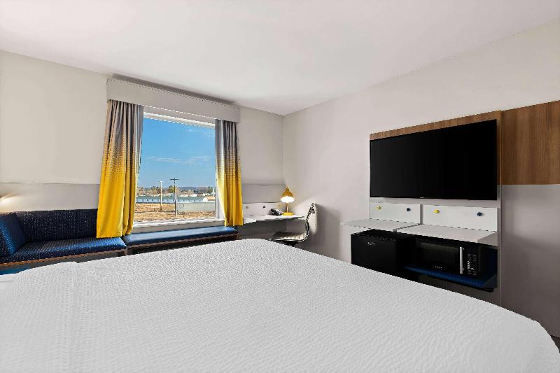 Holiday Inn Express Suites George Quincy South IHG image
