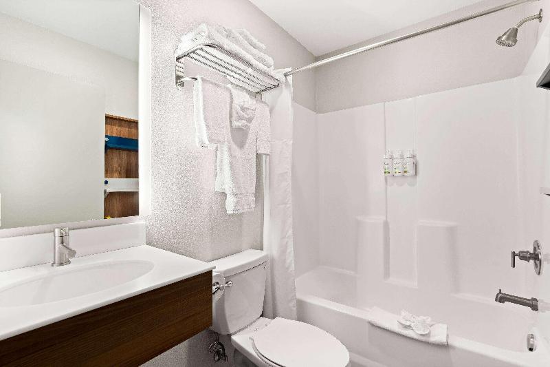 Holiday Inn Express Suites George Quincy South IHG image