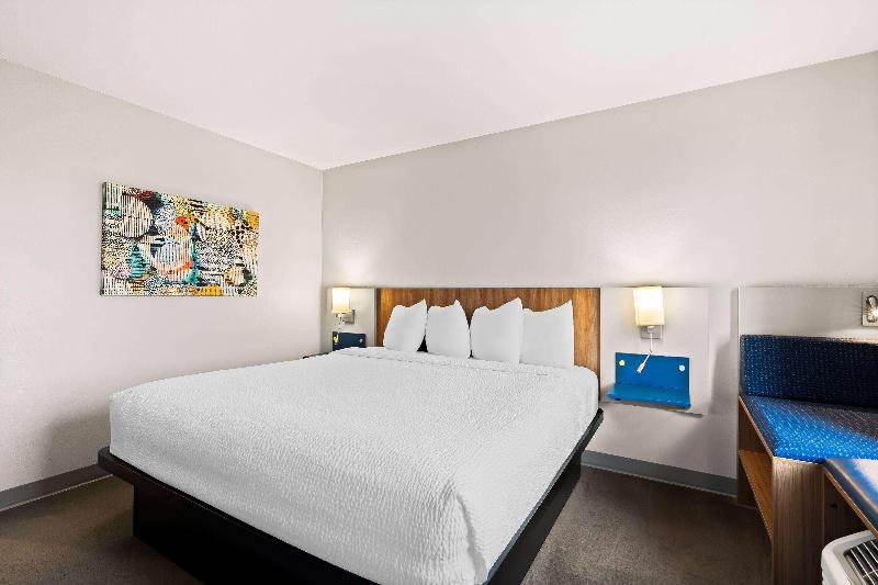 Holiday Inn Express Suites George Quincy South IHG image