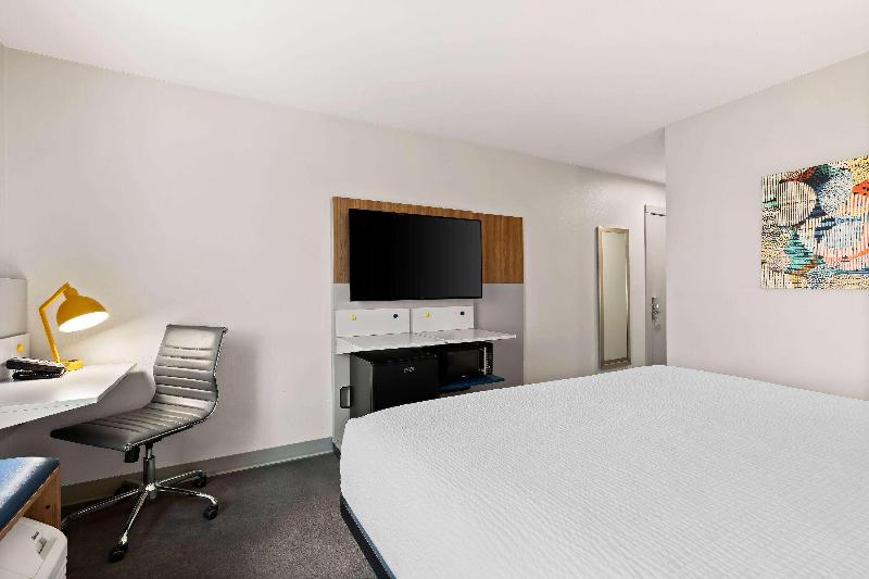 Holiday Inn Express Suites George Quincy South IHG image