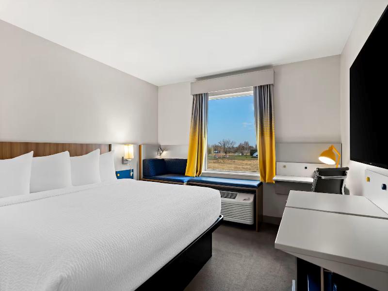 Holiday Inn Express Suites George Quincy South IHG image