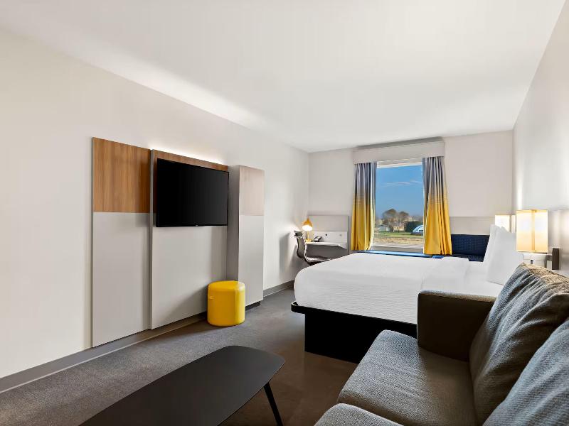 Holiday Inn Express Suites George Quincy South IHG image