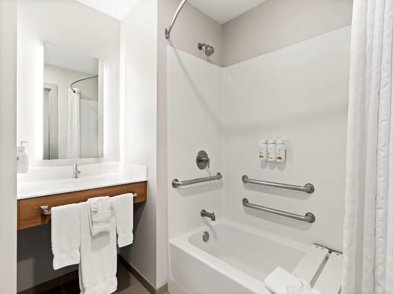 Holiday Inn Express Suites George Quincy South IHG image