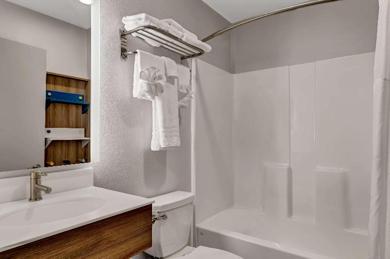 Holiday Inn Express Suites George Quincy South IHG image