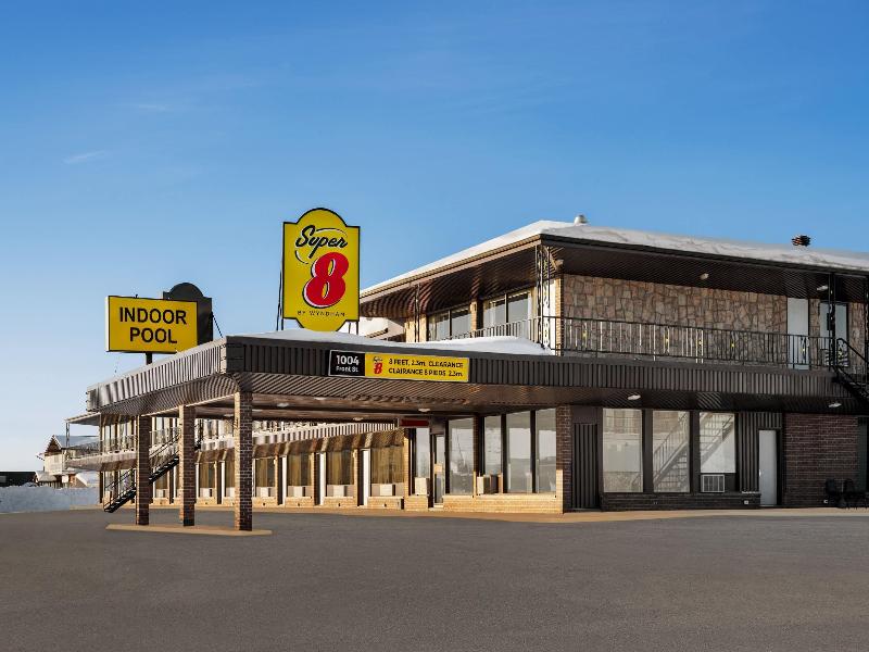 Super 8 By Wyndham Hearst On — general view