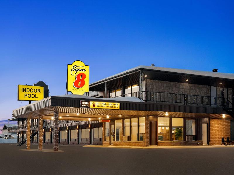 Super 8 By Wyndham Hearst On — general view