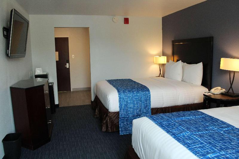 Travelodge By Wyndham Water'S Edge Hotel - Racin image