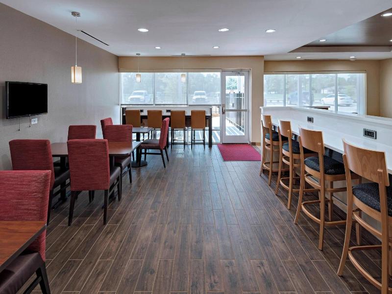 Towneplace Suites Baton Rouge Port Allen image