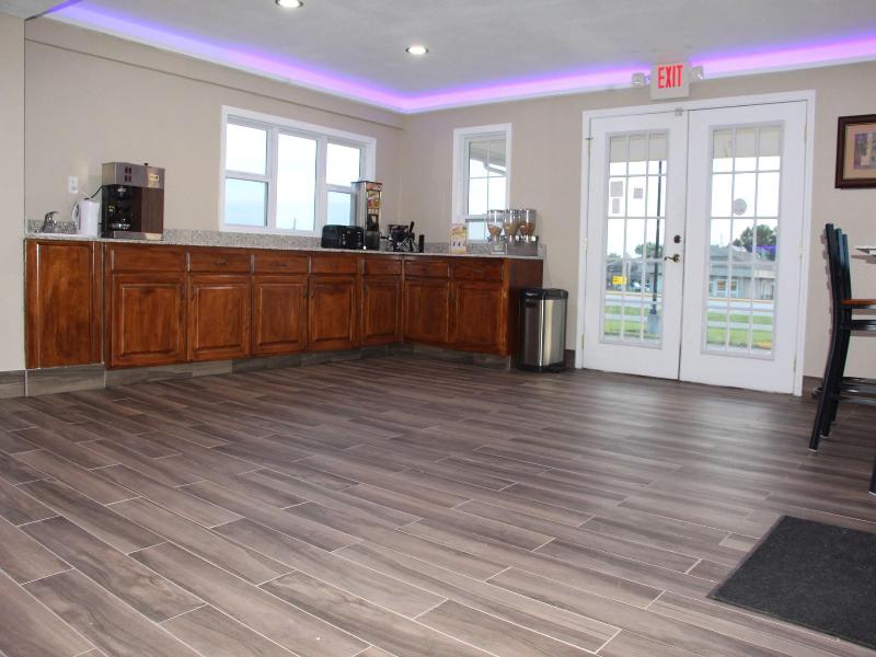 Westbridge Inn and Suites