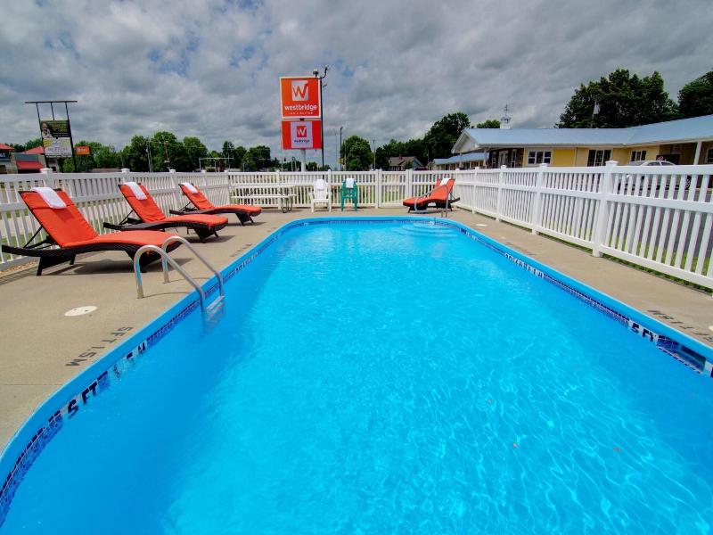 Westbridge Inn and Suites