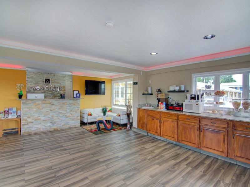 Westbridge Inn and Suites
