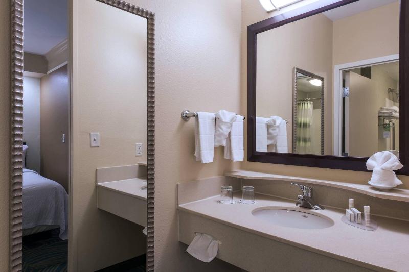 SpringHill Suites by Marriott Boston Devens Common image
