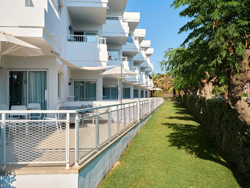 Hipotels Apartamentos Cala Bona image