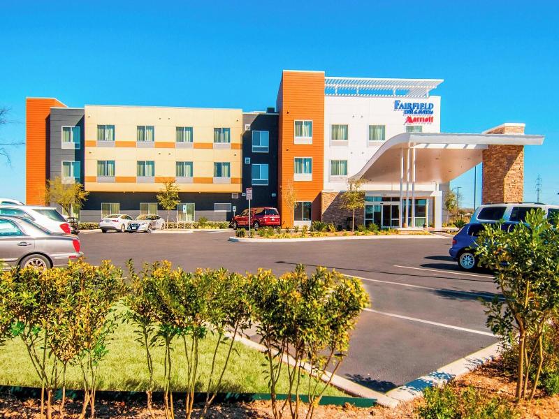 Fairfield Inn & Suites San Antonio Brooks City Bas image