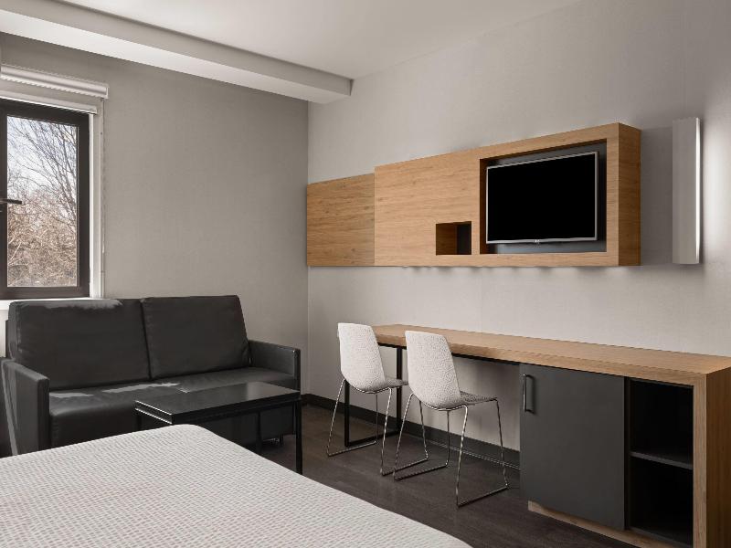 DOUBLE QUEEN BED NON SMOKING