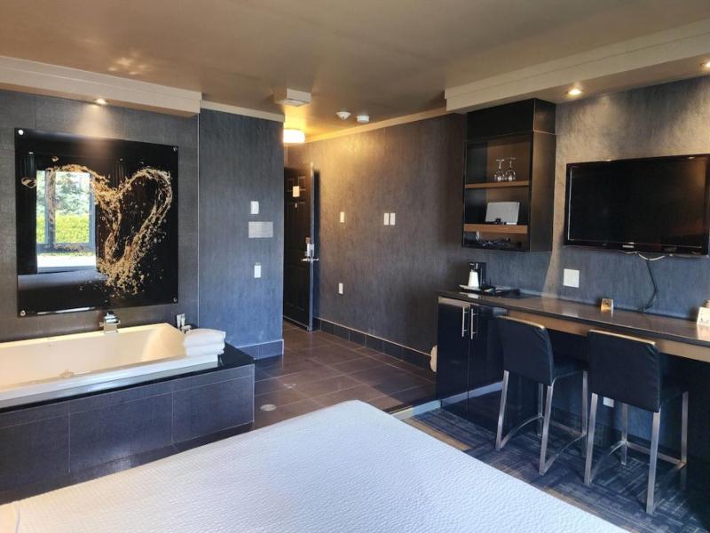 Ramada by Wyndham Laval image