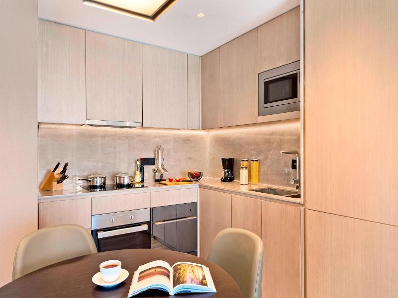 Marriott Executive Apartments Hangzhou image