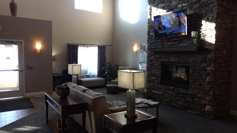 Grandstay Hotel Suites Thief River Falls image
