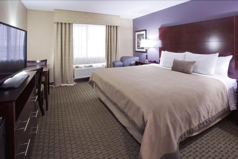 Grandstay Hotel Suites Thief River Falls image