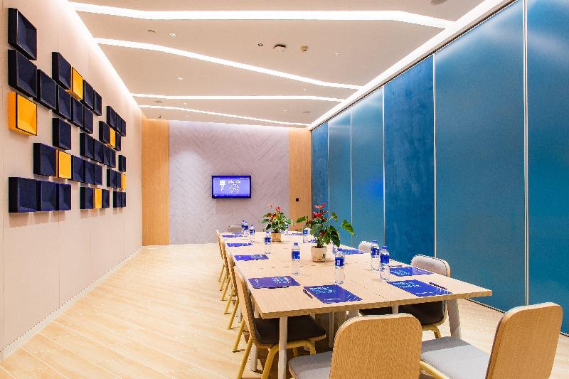 Holiday Inn Express Jiangmen Jianghai image