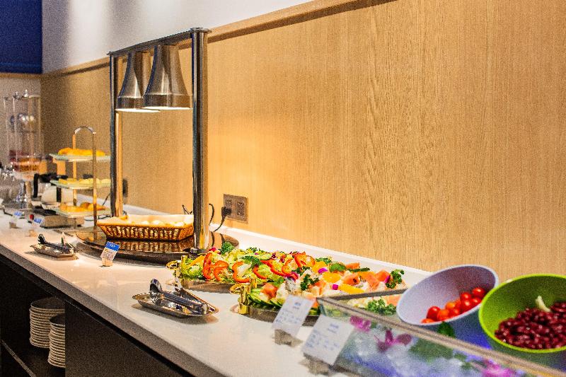 Holiday Inn Express Jiangmen Jianghai image