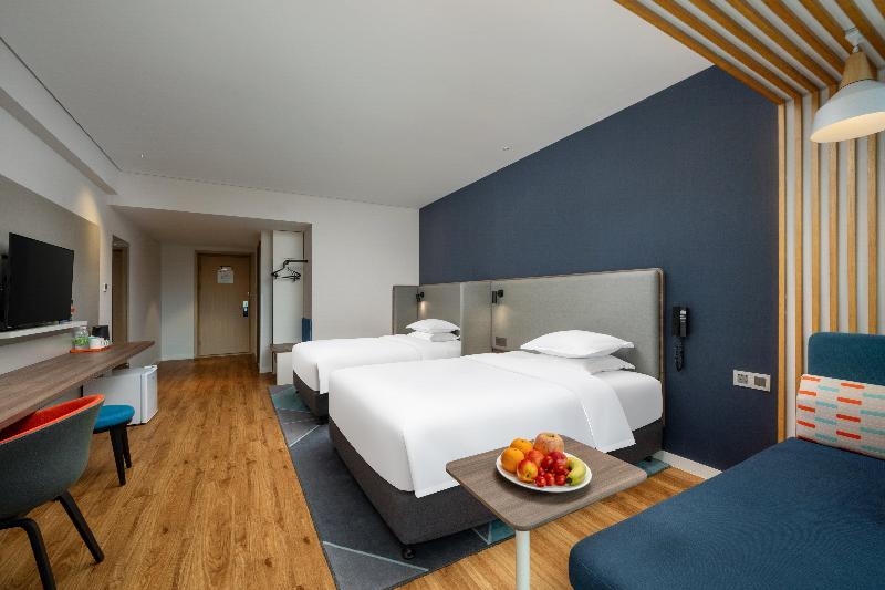 Holiday Inn Express Jiangmen Jianghai image
