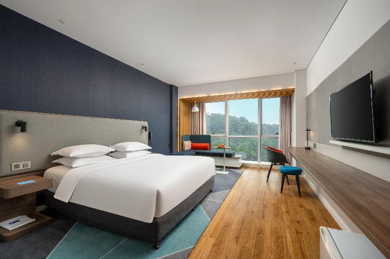 Holiday Inn Express Jiangmen Jianghai image