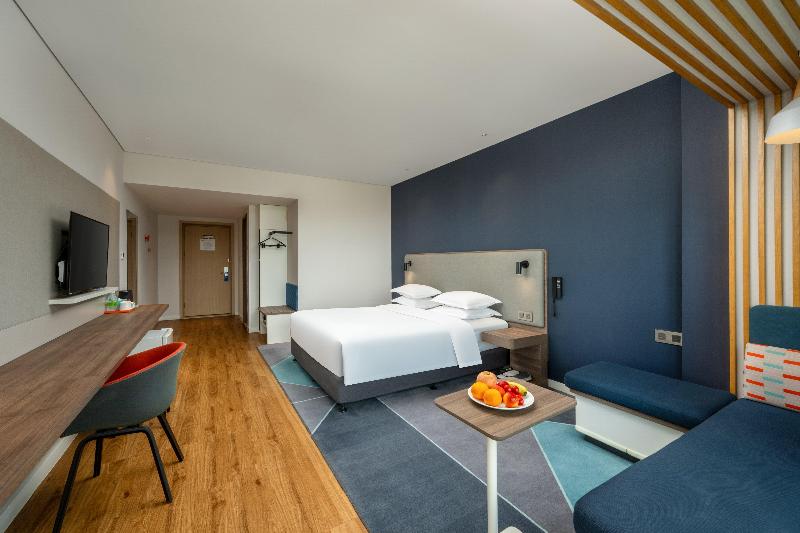 Holiday Inn Express Jiangmen Jianghai image