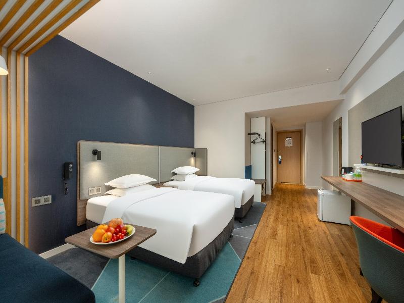 Holiday Inn Express Jiangmen Jianghai image