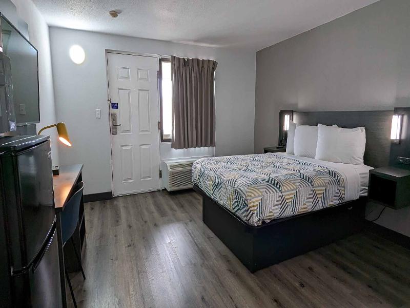 Motel 6 Leominster, Ma GA image