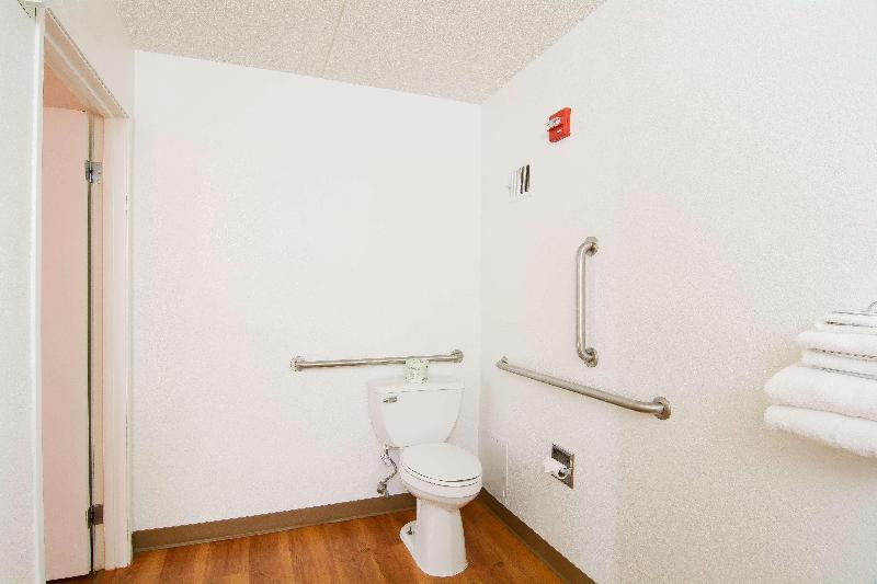 Motel 6 Leominster, Ma image