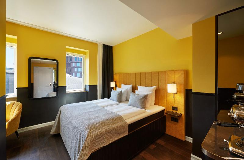 Wide Hotel image